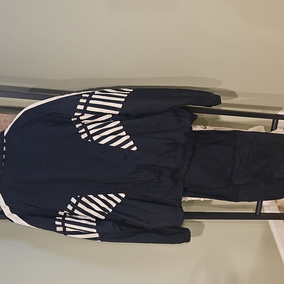 NEW! CORPRATE BRANDS Men's Vintage 90'S Windbreaker Track Suit XL.